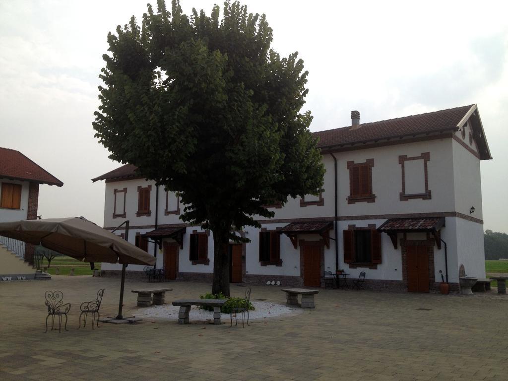 Bed And Breakfast Azienda Agricola Cascina Salazzara Magenta Exteriör bild